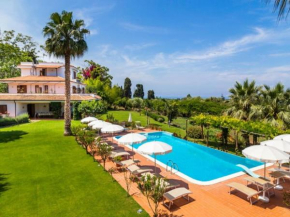 Captivating Villa in Ricadi with Pool Ricadi